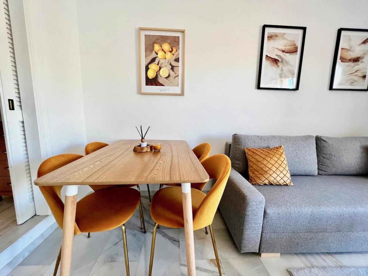 797 Holiday Rentals- Apartamento En Hotel Sunset Frente Al Mar Benalmadena Luaran gambar